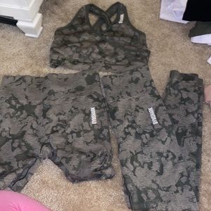 Gymshark, adapt camo seamless set, size S, army green, good condition